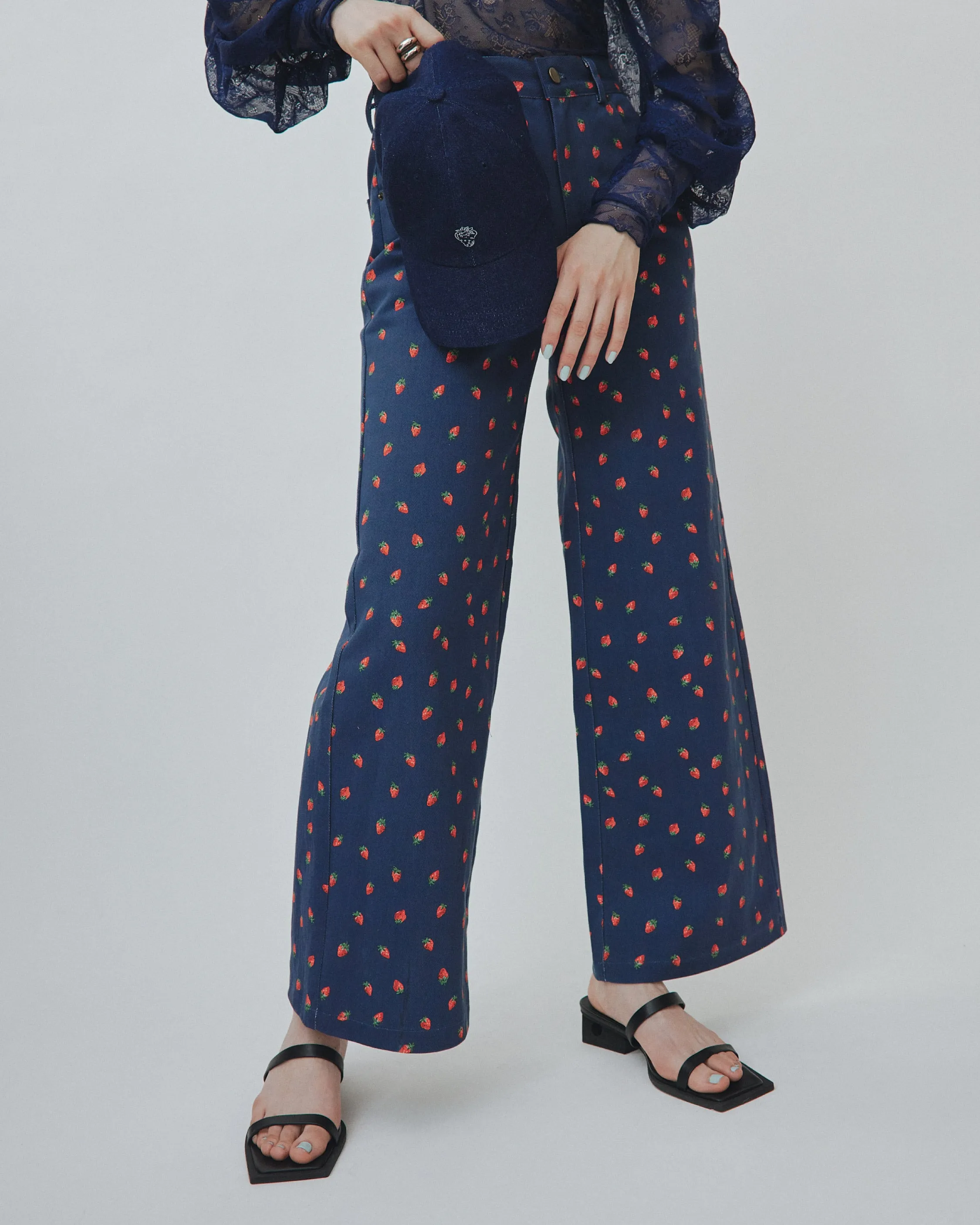 Strawberry denim pants (Navy)