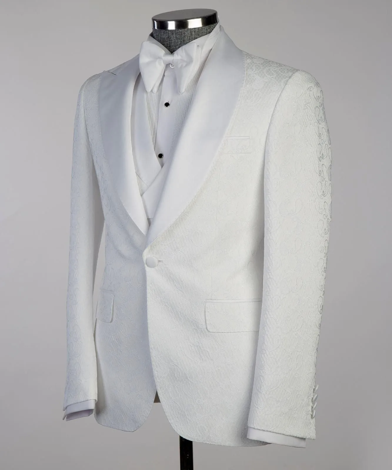 Whiten cambridge tuxedo suit